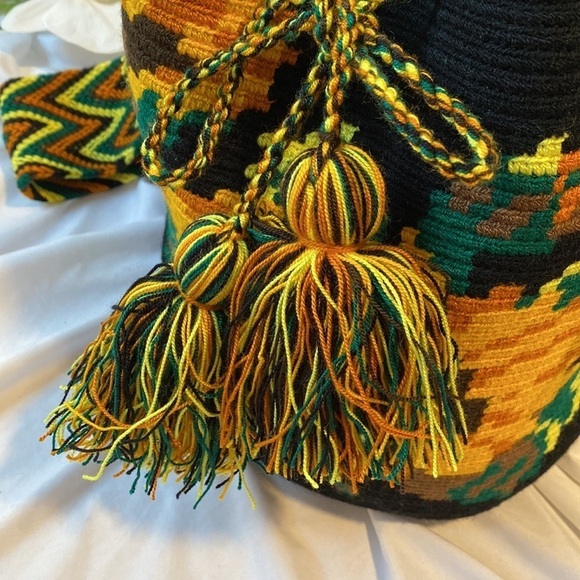 Sunflower Patterned Black Large Wayuu Drawstring Crossbody Mochila Bag - Picture 9 of 11